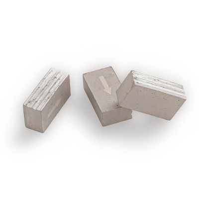Ségments de diamants en forme de sandwich de ventilateur D300-3500 pour la coupe de marbre 24*8*13 mm