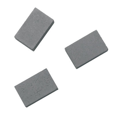 450 mm 1200 mm Segment de diamant pour la coupe de basalte en Indonésie Marché OBM personnalisation