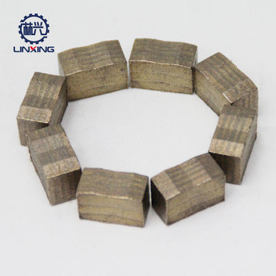 Segment de diamants multiblade de bonne qualité 24x8.8/9.6x15 mm pour le granit de coupe humide