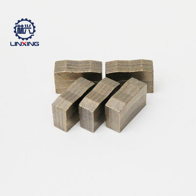 Segment de diamants multiblade de bonne qualité 24x8.8/9.6x15 mm pour le granit de coupe humide