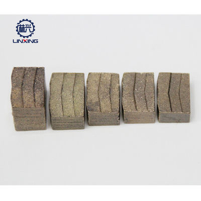 Segment de diamants multiblade de bonne qualité 24x8.8/9.6x15 mm pour le granit de coupe humide