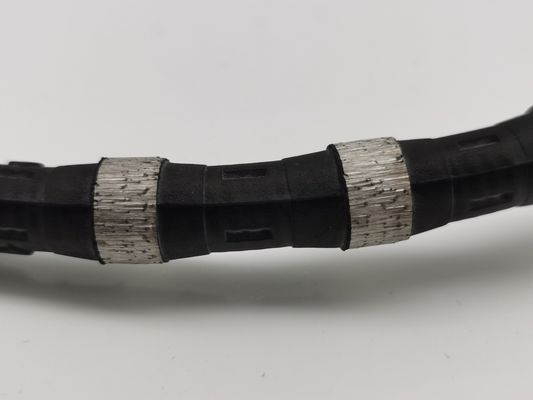 11.5mm Sable à fil diamanté à ressort en caoutchouc pour la carrière de l'exploitation minière Coupe de marbre de perles de diamant
