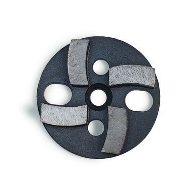 Un grade de pierre abrasive en liaison métallique ronde segments de diamants pour broyeurs de béton