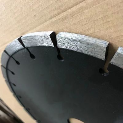 350 mm de diamètre 40 mm de forme de segment lame de coupe de granit pour une fractionnement précis des blocs