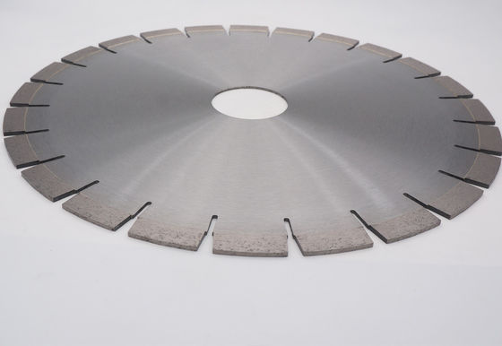 Disque de coupe de lame de scie diamantée de 350 mm pour la coupe de la pierre volcanique de lave au Mexique