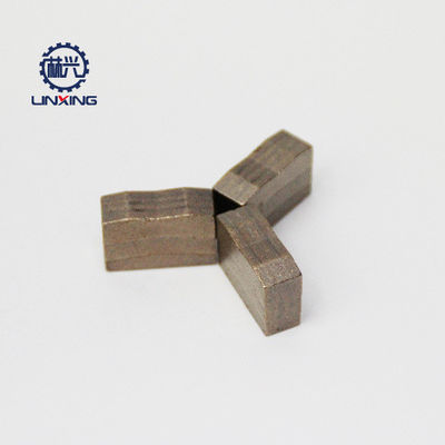 Outils nécessaires au brasage à haute fréquence Segment diamanté pour la méthode de soudage de la pierre naturelle