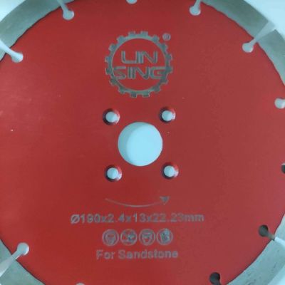 Disque de coupe à dents segmentées pour la coupe à sec de la netteté