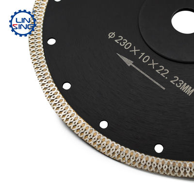 17 ans d'expérience et une lame de scie à diamant segmentée de 115 mm pour couper le marbre de granit