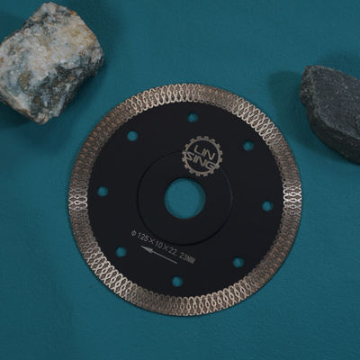 140 dents Silent Mesh Diamond Circular Saw Blade pour la découpe de céramique / porcelaine / Dekton