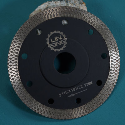 140 dents lame de scie turbo pour la coupe de la dalle de pierre et des tuiles disque de coupe sec humide