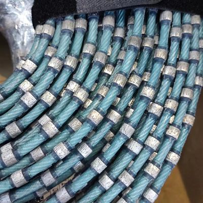 Coupe de la scie à fil de diamant en plastique à perles de 8,3 mm pour le carréage et le profilage de blocs de granit