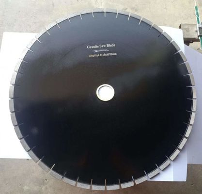 Artisanat de la fabrication du frittage Lamelle de scie non déchiquetée et durable pour la découpe du granit