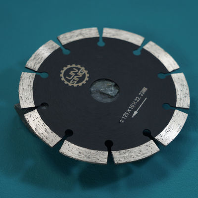 Disques de diamants noirs pour la découpe à sec D105-D230 mm avec une bonne netteté et une longue durée de vie