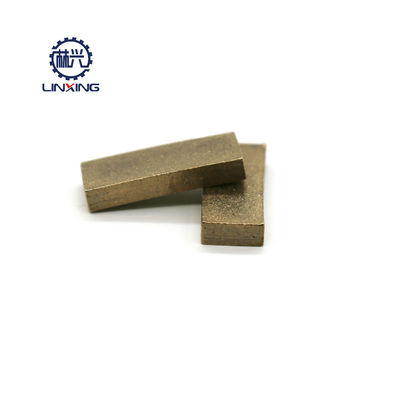 Matériau brut poudre métallique Segment de découpe de diamants pour scie à marbre