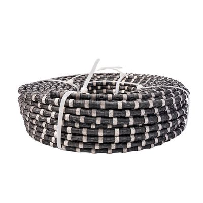 Sage à fil de fer rapide à fil de diamant pour couper du béton sur un mur de béton armé