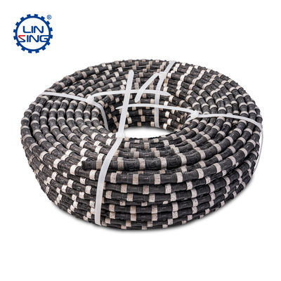 Sage à fil de fer rapide à fil de diamant pour couper du béton sur un mur de béton armé