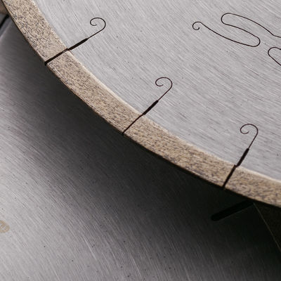 Presse à froid 350 mm J-Slot Diamond Segment Saw Blade pour la coupe de marbre de qualité industrielle