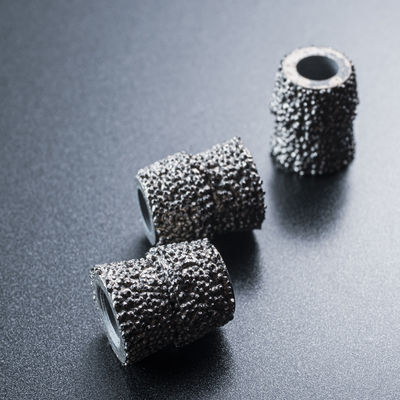 Pièces de scie à fil de diamant à double barbe brasées sous vide pour la découpe de granit