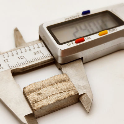 13/15/20 mm Segment de diamant à lames multiples en argent pour la découpe du granit de marbre 5,5 à 6,5 mm