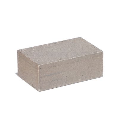 Coupeuse de grès à disque unique de 1400 mm avec une forme plate 24 * 9 * 15 mm de segment de couche