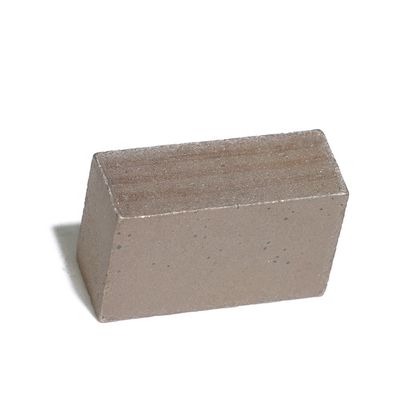 Coupeuse de grès à disque unique de 1400 mm avec une forme plate 24 * 9 * 15 mm de segment de couche