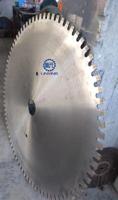 Taille personnalisée Segments de marbre 1200mm 24*8*13 mm pour couper le marbre dur au Pakistan