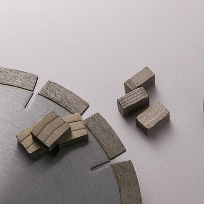 Segment diamanté à plusieurs couches de type K en forme de sang pour l'Indonésie Hauteur du segment 13/15/20 mm