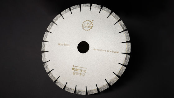 Outils de coupe de diamants de support personnalisés pour une lame de scie en grès de diamètre de 250 mm à 900 mm