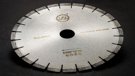 Outils de coupe de diamants de support personnalisés pour une lame de scie en grès de diamètre de 250 mm à 900 mm
