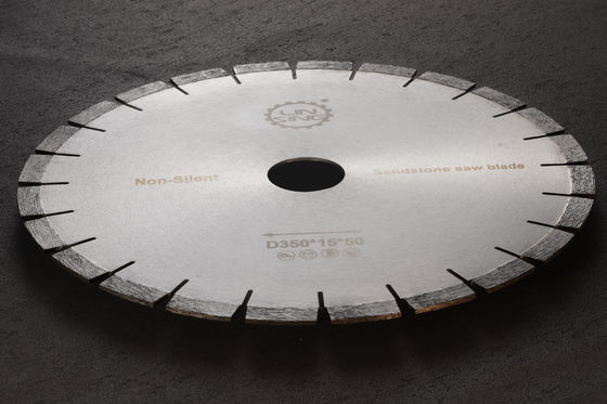 Outils de coupe de diamants de support personnalisés pour une lame de scie en grès de diamètre de 250 mm à 900 mm