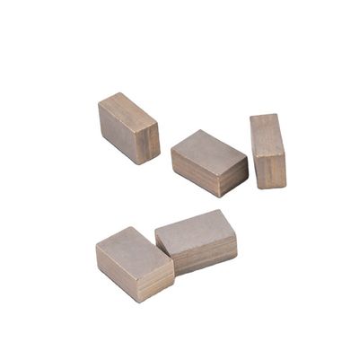 Support personnalisé OBM Diamond Segment 24*10*15 mm pour une lame de scie de 1600 mm en Indonésie