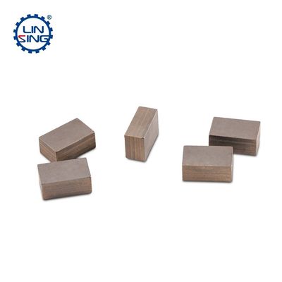 Support personnalisé OBM Diamond Segment 24*10*15 mm pour une lame de scie de 1600 mm en Indonésie