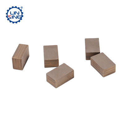 Support personnalisé OBM Diamond Segment 24*10*15 mm pour une lame de scie de 1600 mm en Indonésie