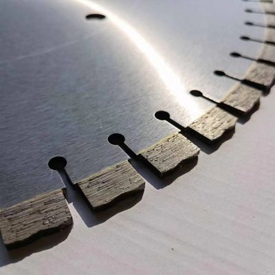 Soutien OBM et bonne netteté Outils diamantés Lames de scie de granit pour les besoins personnalisés