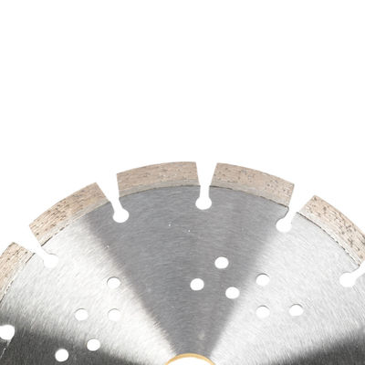 1Épaisseur de la lame.4-2.2 mm soudure au laser lame de scie diamantée pour la coupe de béton en pierre
