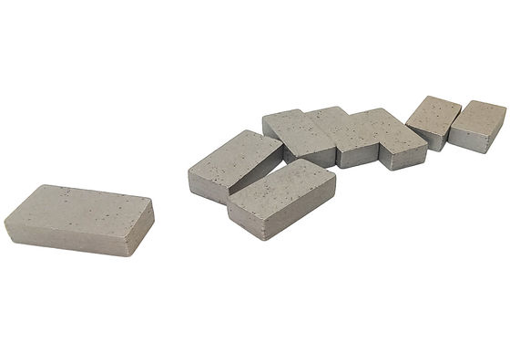 Fournir directement des segments de diamants de qualité A pour les blocs de marbre coupés sur la machine à scie