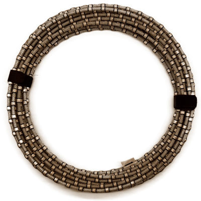 Artisanat de la fabrication et de la synthèse de la scie à fil diamantée CNC pour le profilage du granit sur le marché mondial