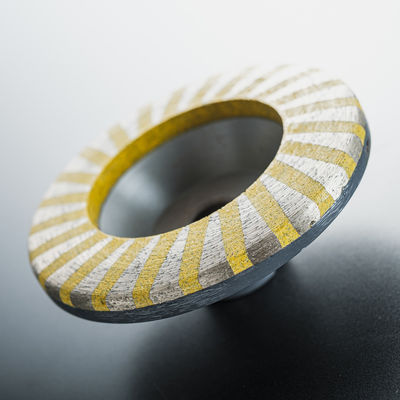 Longue durée d'utilisation des outils à base de diamants de type brut unique Roue de coupe de meulage à performances stables