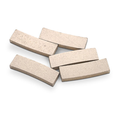 Segment diamanté pour les pièces de lames de scies à tubes, les dalles de granit et les outils de coupe de petits blocs