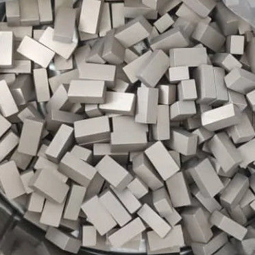 900 mm Segment à lame unique Sandwich Segment diamanté pour outil de coupe au Vietnam Mexique