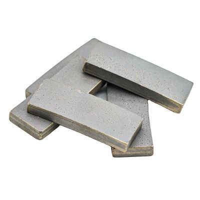 350 mm Serre unique Andesite Diamant segment en forme d'arc pointe 40 * 3,6 * 15 mm pour outil de coupe
