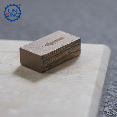 Coupeuse à segments de diamants à couches multiples de type D1200MM D1600MM pour le grès de granit de marbre