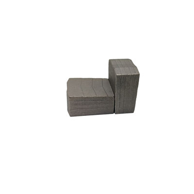 Segment de diamants chauds pour le granit doux avec un espace de coupe étroit et une réduction des déchets de pierre