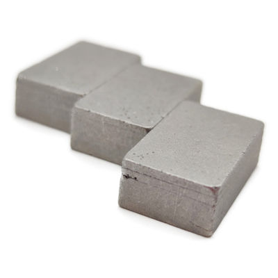24*8,5*15mm Blade de scie à diamants pour la découpe de l'andésite Certifié TUV et forme plate