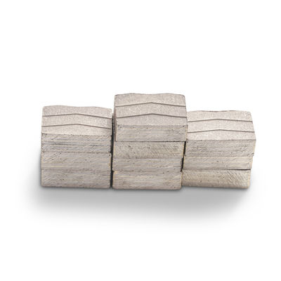 Ségment de diamant en granit de forme M 24*7,6/8,4*15 mm pour lame à coupe multiple de 6,5 mm