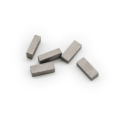 Un segment de scie à diamants de qualité avec des machines de fabrication propre et garantie