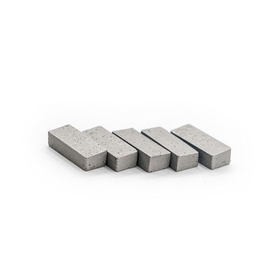 Un segment de scie à diamants de qualité avec des machines de fabrication propre et garantie