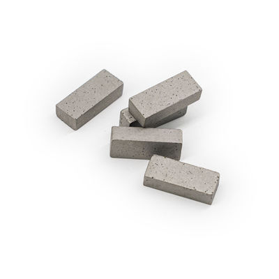 Un segment de scie à diamants de qualité avec des machines de fabrication propre et garantie