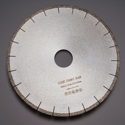 Disque de découpe de diamants à lame de scie en porcelaine à fente en U de 300 à 450 mm pour une découpe précise de pierre