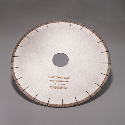Disque de découpe de diamants à lame de scie en porcelaine à fente en U de 300 à 450 mm pour une découpe précise de pierre